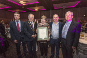 NO REPRO FEES Pictured last night (27.09.2017) at the Irish Council for Social Housing's (ICSH) Allianz Community Housing Award 2017 in the Limerick Strand Hotel. A win for Tintean Willow, Ballinacarrig, Carlow in the category of Housing for People with Disabilities. FROM LEFT: Dr Donal Mc Manus, CEO, Irish Council for Social Housing, Lord Mayor of Limerick Stephen Keary and Eileen Brophy (Chairperson Tinteán Housing), Turlough O'Brien (CEO, Tinteán Housing) and Frank Comerford (Treasurer, Tinteán Housing). daraghmcdonaghphotography.com